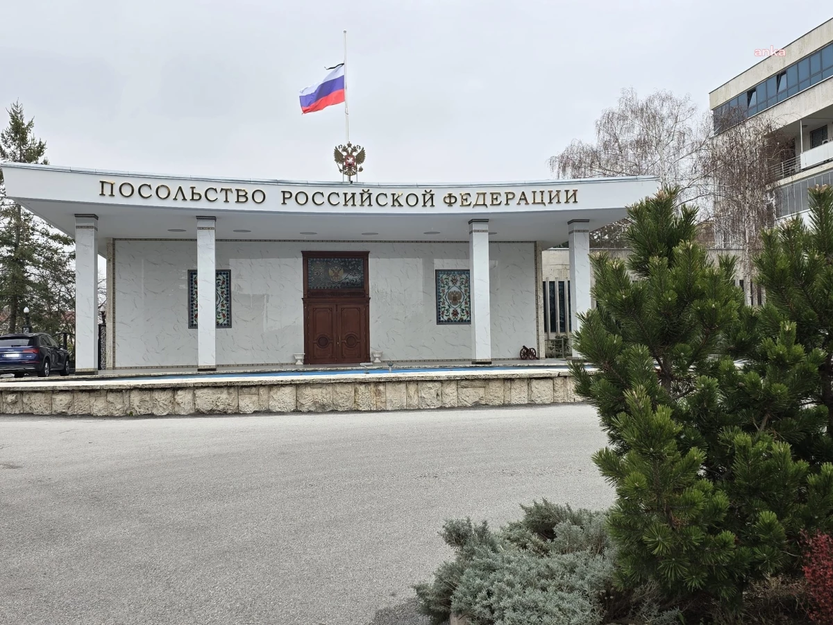 Rusya\'nın Ankara Büyükelçiliği\'nde Taziye Defteri Açıldı