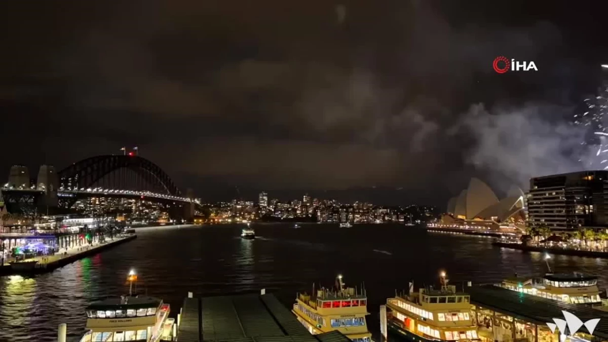 Sidney Opera Binası 1 saatliğine karanlığa büründü