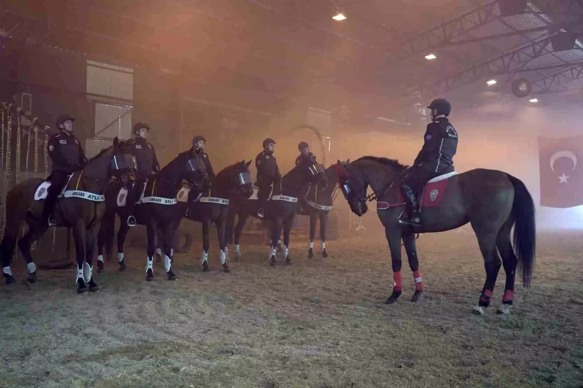 Atlı Polisler Yurtta Huzur ve Güven İçin Görev Başında