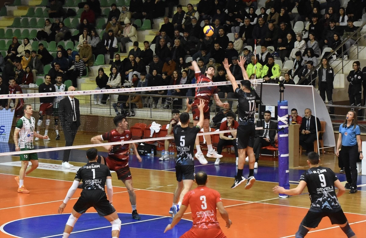 Kuşgöz İzmir Vinç Akkuş Belediyespor, Develi Belediyespor\'u 3-1 yendi