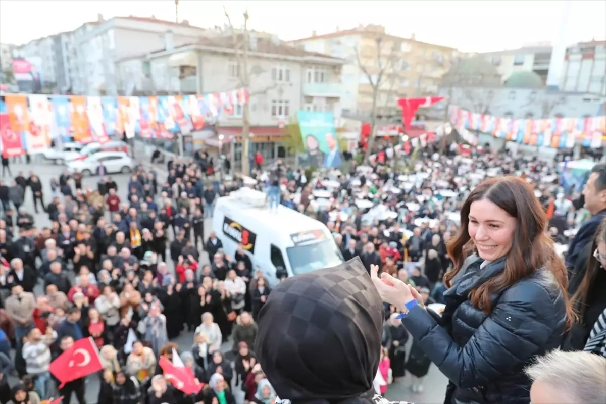 AK Parti Genel Başkan Yardımcısı Çiğdem Karaaslan, Atakum\'da Büyük Buluşma Gerçekleştirdi