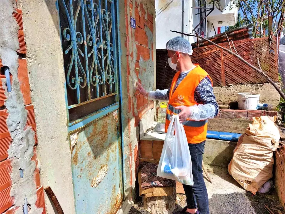 Altınordu Belediyesi, günlük 10 bin iftar yemeği dağıtıyor