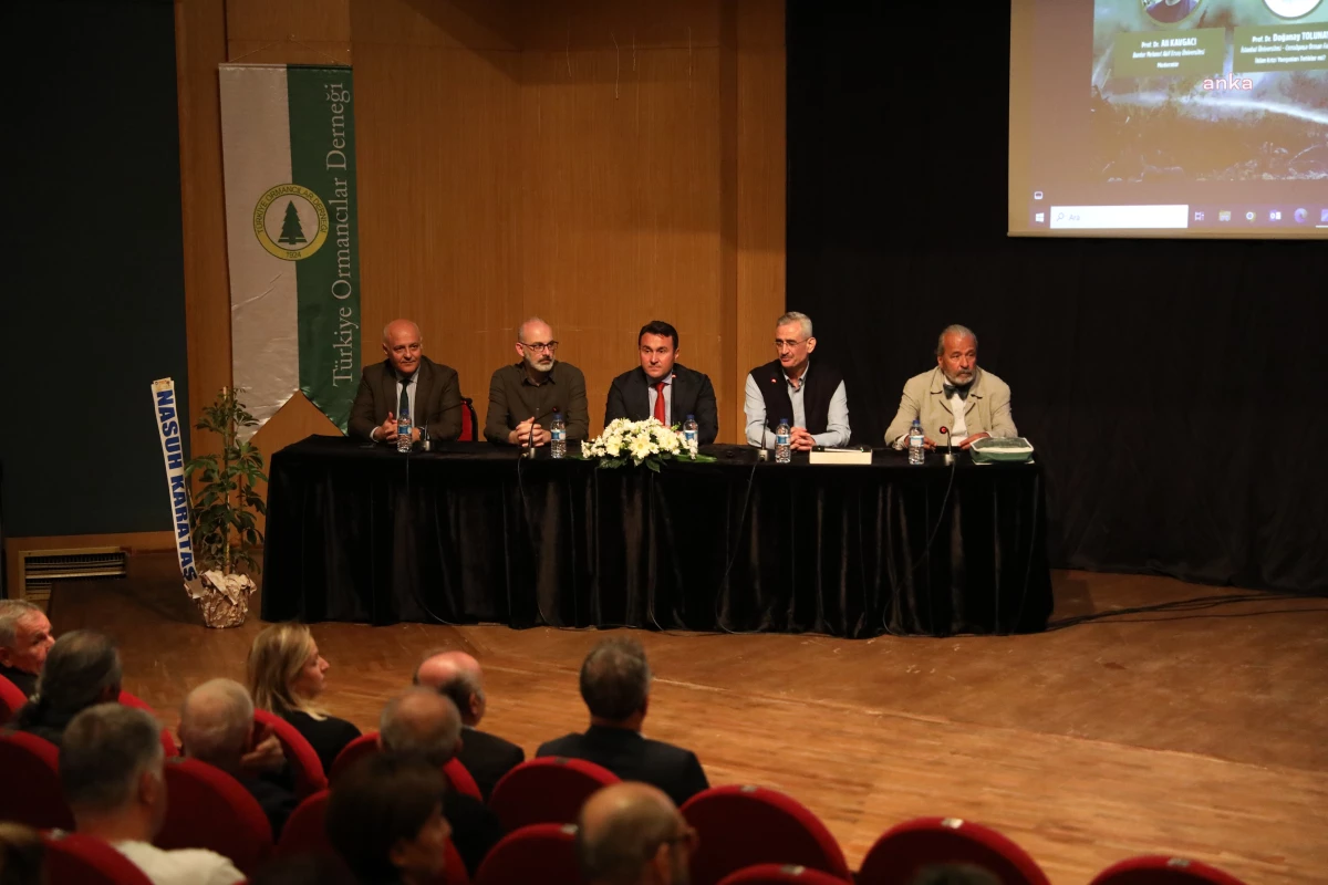 Antalya Büyükşehir Belediyesi Orman Haftası için panel düzenledi