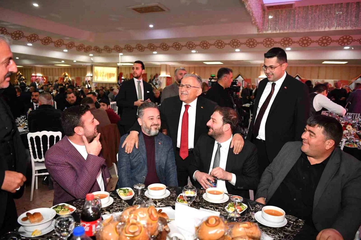 Kayseri Büyükşehir Belediye Başkanı Dr. Memduh Büyükkılıç, MHP Teşkilat İftar Programı\'nda Cumhur İttifakı ile bir araya geldi