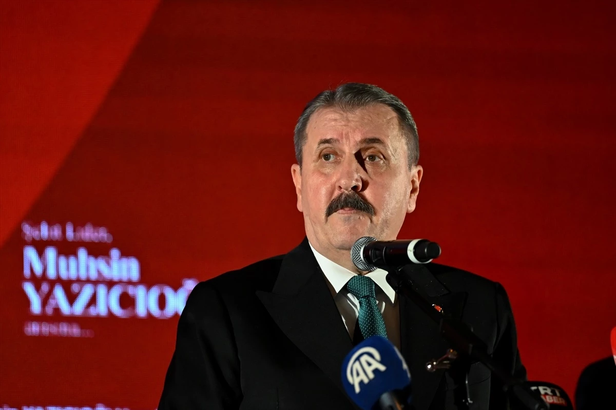 BBP Genel Başkanı Mustafa Destici, Gölbaşı Belediye Başkan adayı Gökhan Koçak için oy istedi