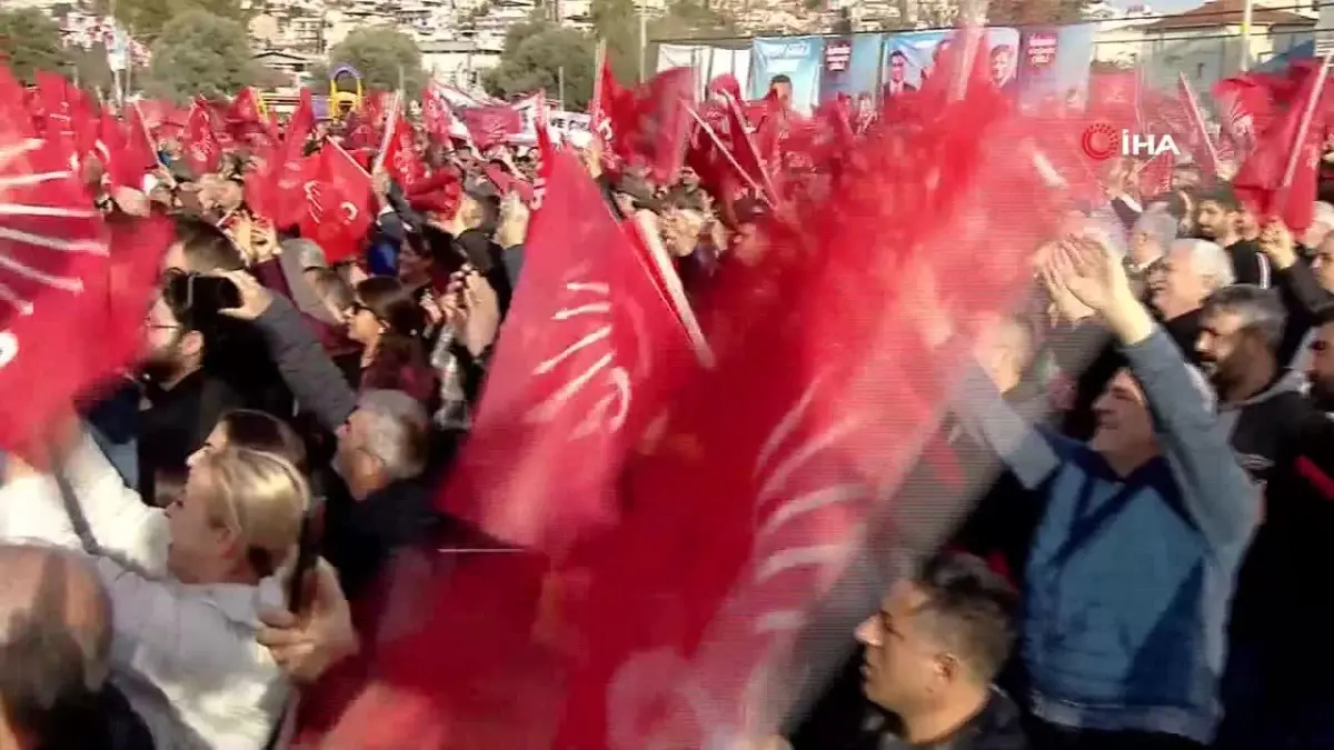 CHP Genel Başkanı Özel: \'Harmandalı çöplüğü sorununu Çiğli\'nin gündeminden çıkaracağız\'