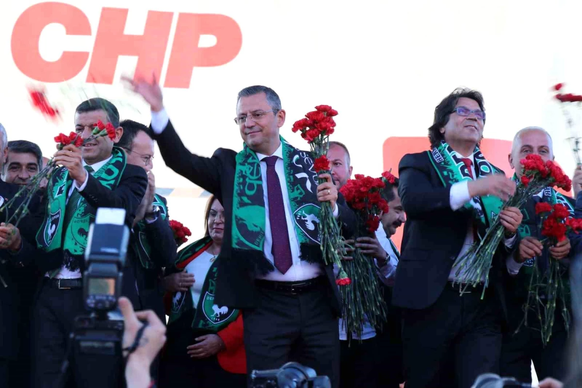 CHP Genel Başkanı Özgür Özel, İYİ Partili seçmenden destek istedi