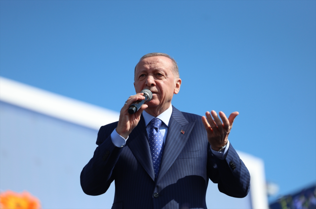 Cumhurbaşkanı Erdoğan: Ekrem denen arkadaşla İstanbul 30 yıl geriye gitti