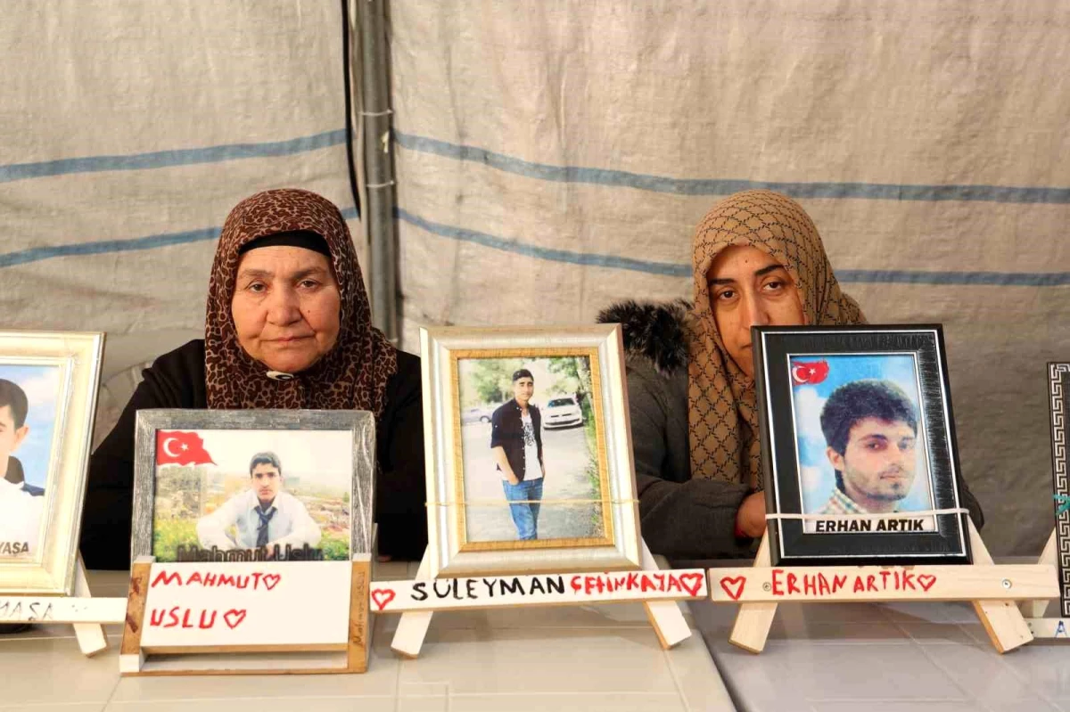 Diyarbakır\'da Anne ve Babaların Evlat Nöbeti Devam Ediyor