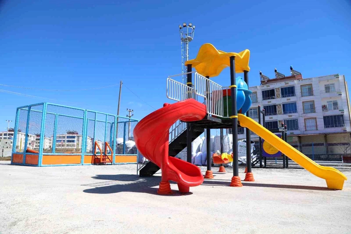 Diyarbakır\'da 3 Mahallede Yapılan Parklar Tamamlandı