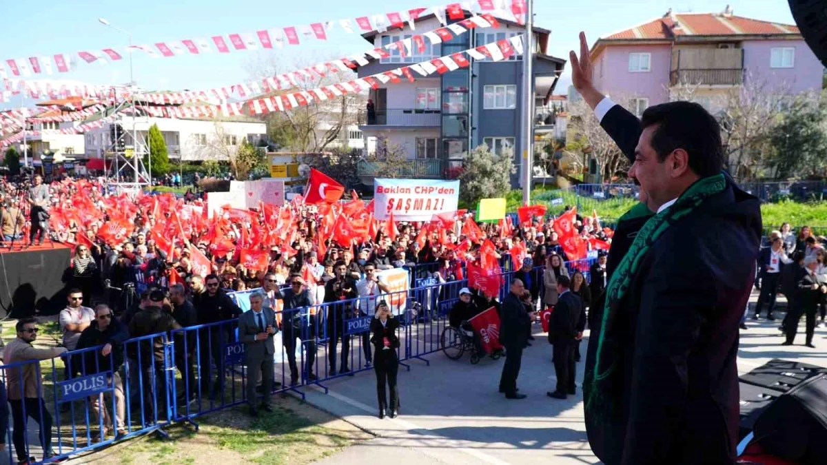 CHP Genel Başkanı Özgür Özel\'in Katıldığı Miting Değerlendirildi