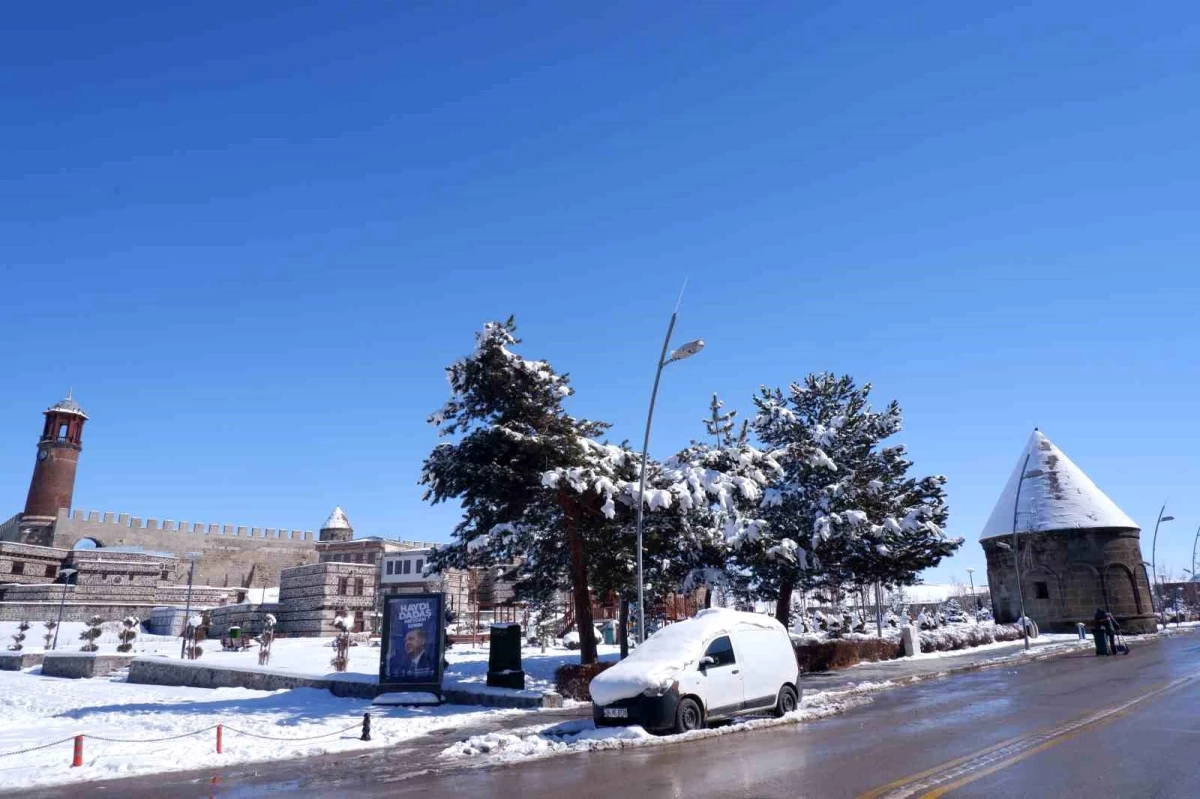 Erzurum\'da kar yağışı sonrası olumsuzluklar yaşanıyor