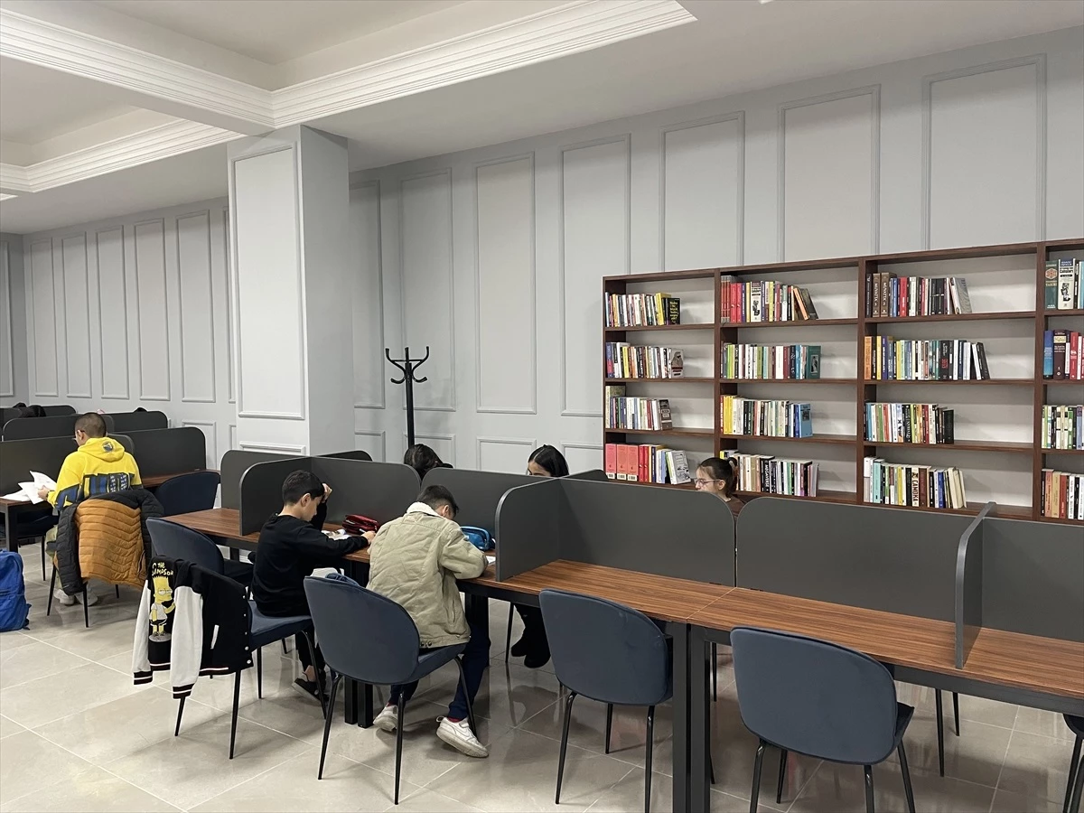 Kayseri Büyükşehir Belediyesi Yakut Semt Kütüphanesi Açıldı