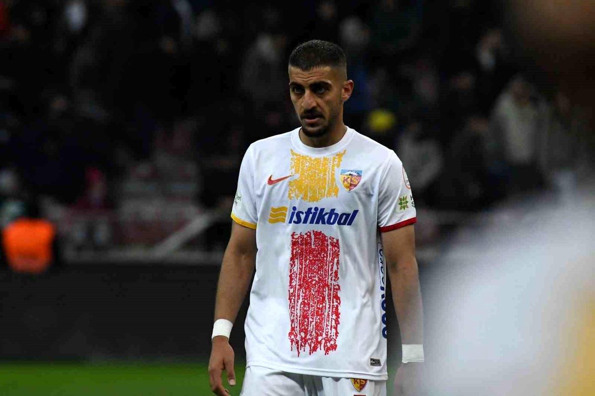 Kayserispor\'un İranlı savunma oyuncusu Majid Hosseini ameliyat oldu