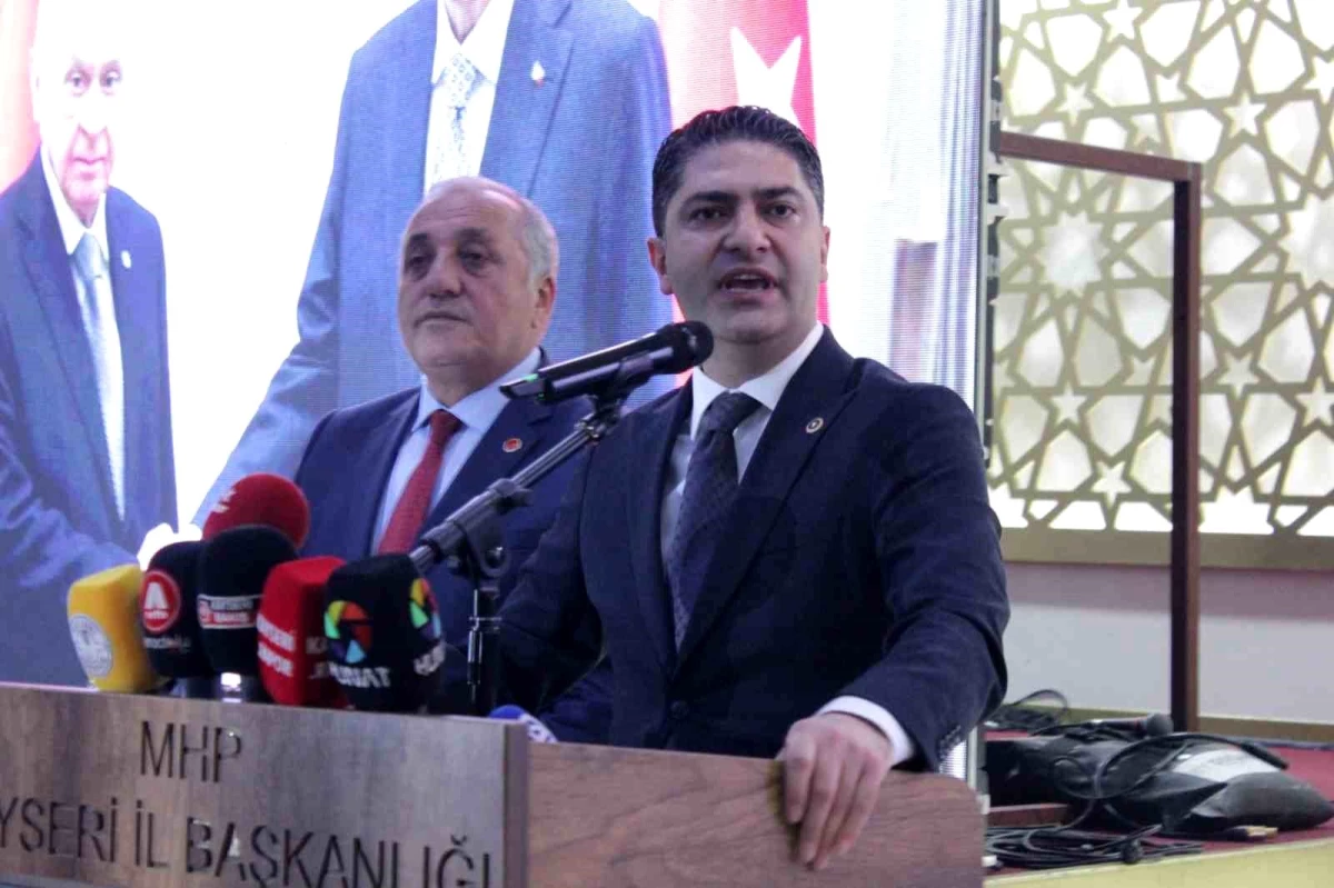 MHP\'li Özdemir: 17-0 ile Kayseri\'yi şahlandırın"