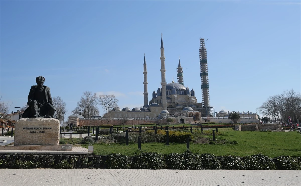 Mimar Sinan\'ın Selimiye Camisi\'nde Restorasyon Çalışmaları Devam Ediyor