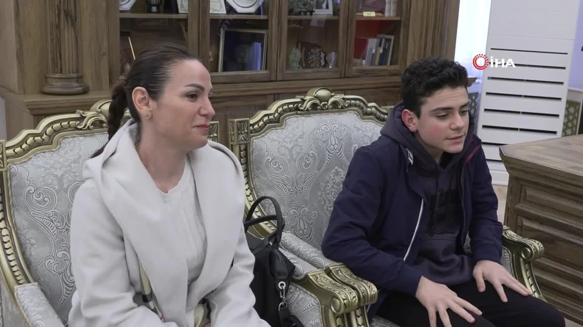 Türkiye\'nin En Genç Satranç Ustasından Başkan Aktaş\'a Ziyaret