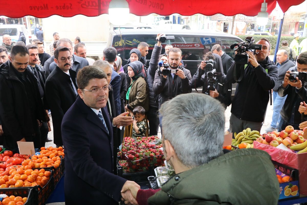 Adalet Bakanı Yılmaz Tunç: \'Bunlar iktidar olsalarmış vay halimizeymiş\'