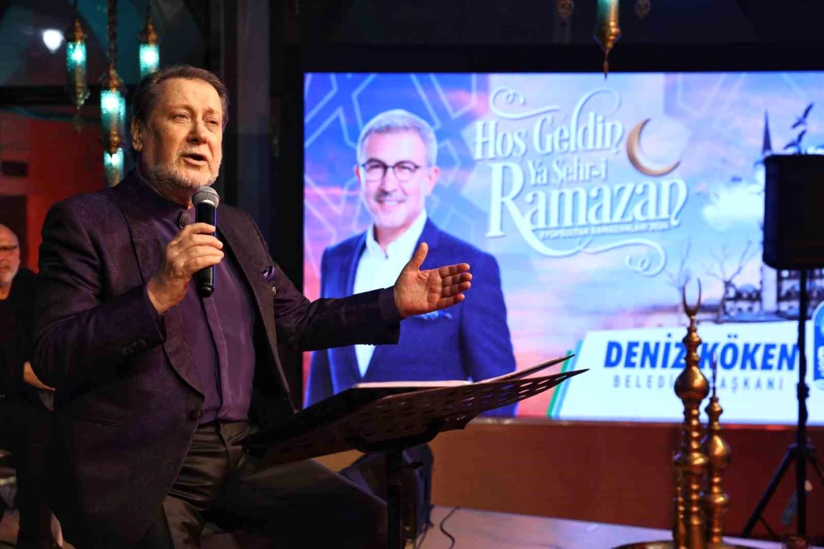 Ahmet Özhan, Zal Mahmut Paşa Külliyesi\'nde Ramazan konseri verdi