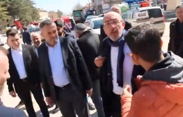 AK Parti Ktahya l Bakan Mustafa nsay'dan gazeteciye: ine bak, arparm