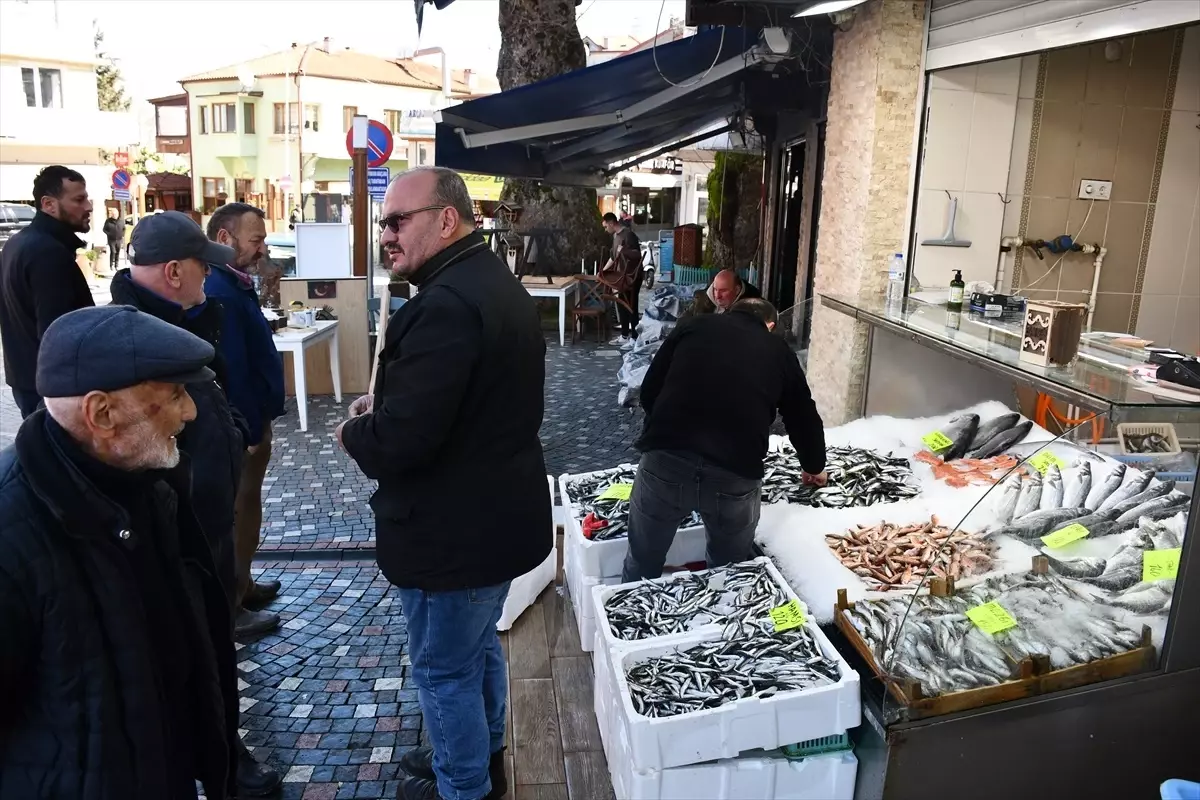 Akçakoca\'da Ramazan Ayıyla Birlikte Balık Fiyatları Düştü