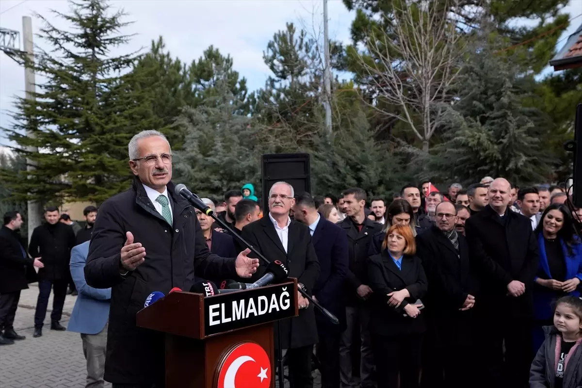 Ulaştırma ve Altyapı Bakanı Abdulkadir Uraloğlu: Ankara-Elmadağ tren seferleri ücretsiz