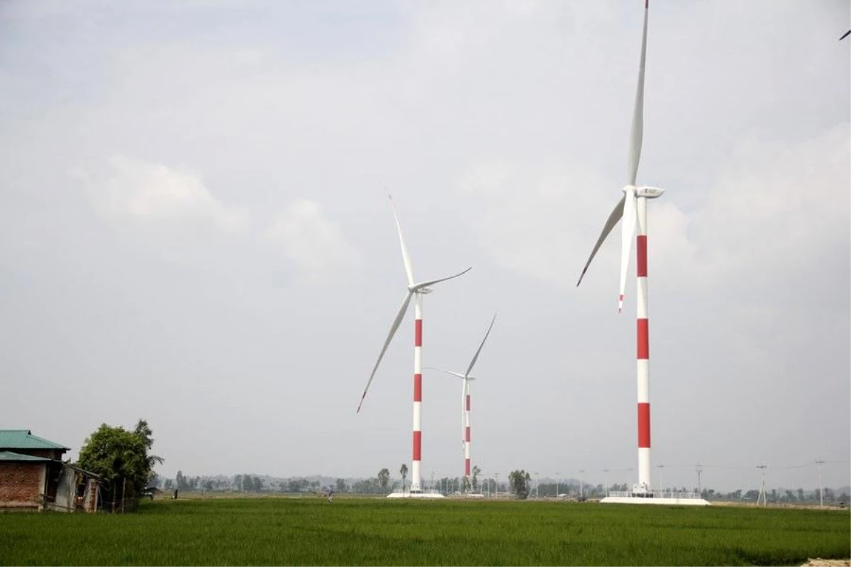 Bangladeş\'te Çinli işletmelerin yatırımıyla rüzgar enerji santrali faaliyete geçti
