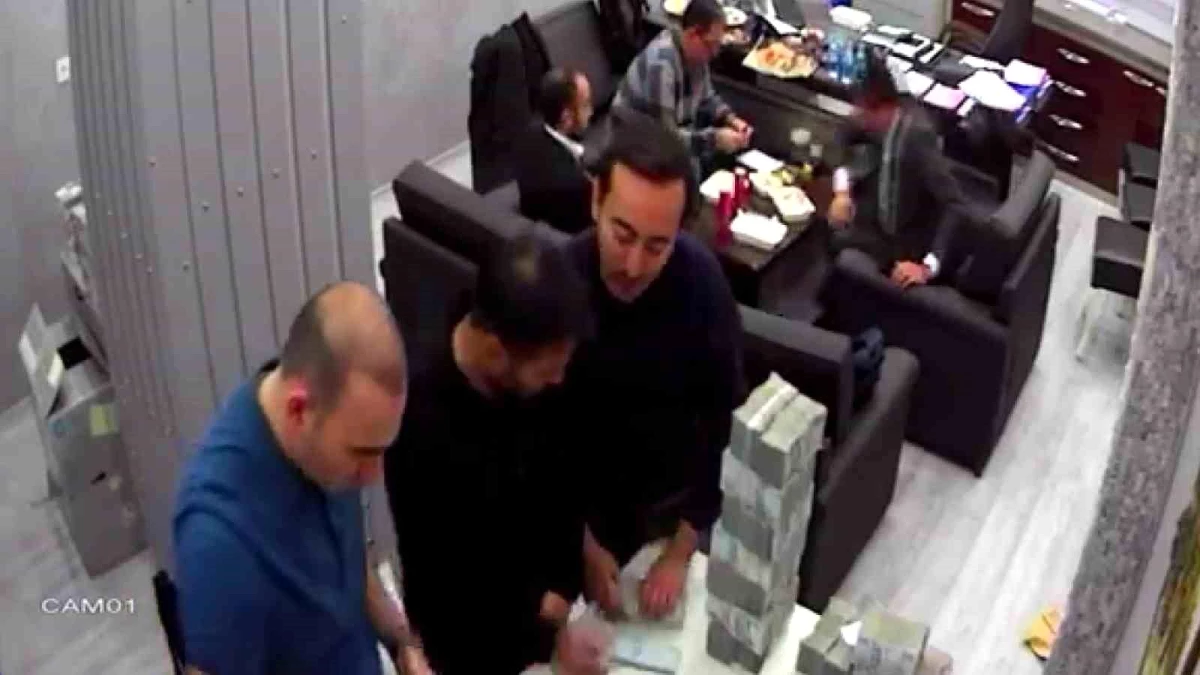 CHP İstanbul İl Başkanlığı\'ndaki \'para sayma\' görüntüleriyle ilgili soruşturma devam ediyor