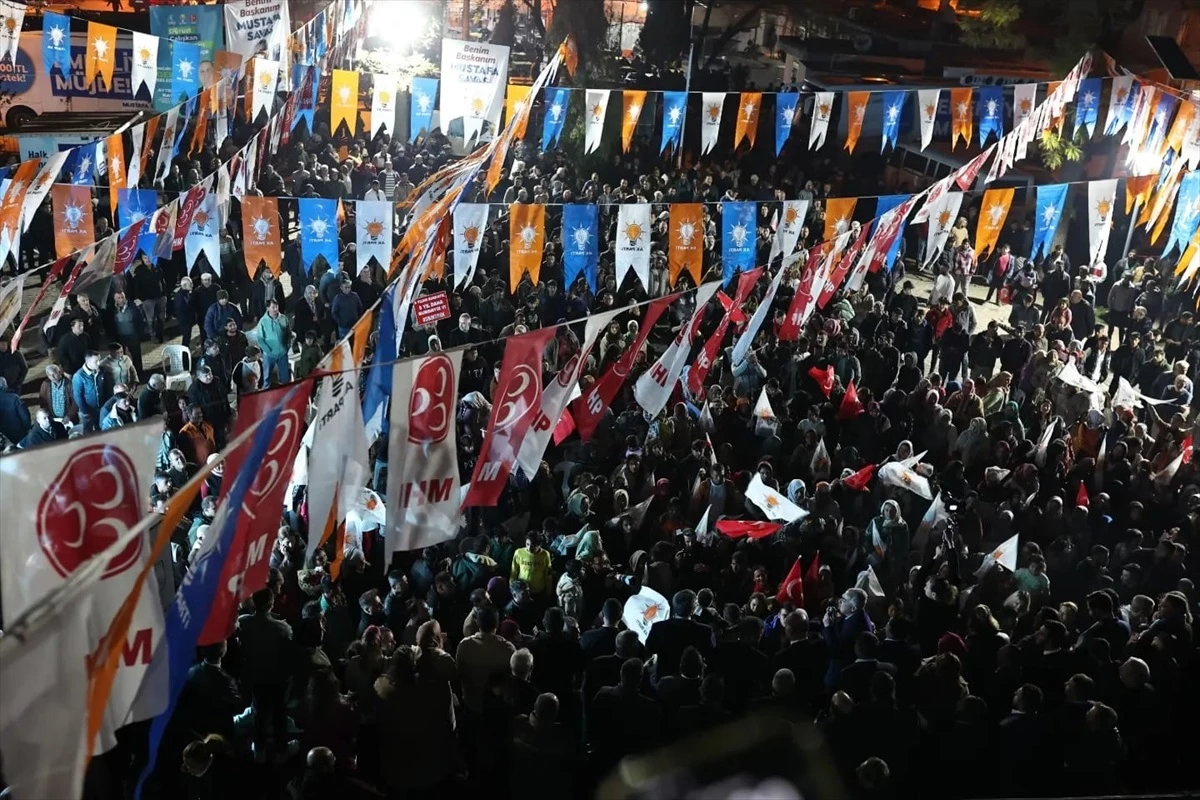 Mustafa Savaş, İncirliova\'da mahalle mitingi yaptı