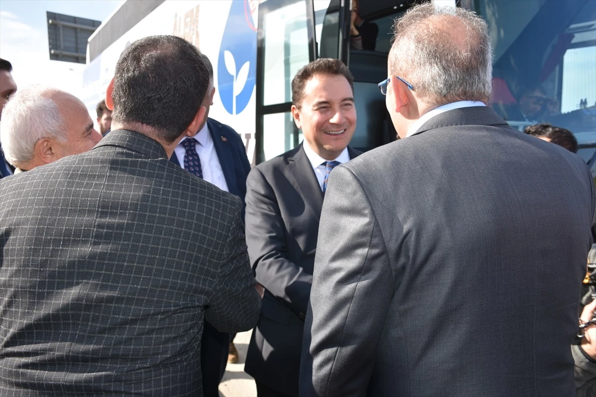 DEVA Partisi Genel Başkanı Ali Babacan Giresun\'u ziyaret etti