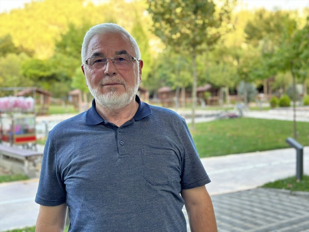 Adem Turan, Türkiye\'de şiirin durumunu ve ilgiyi anlattı