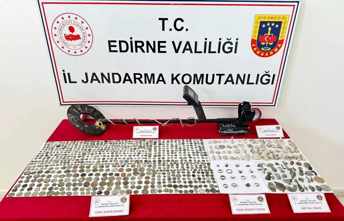 Edirne\'de düzenlenen operasyonda 1085 tarihi eser ele geçirildi