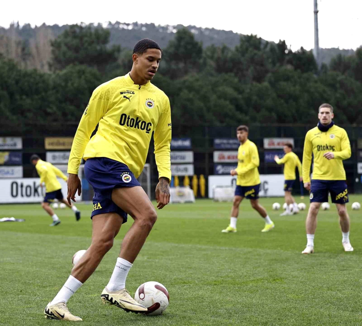 Fenerbahçe, Adana Demirspor maçı hazırlıklarını sürdürdü