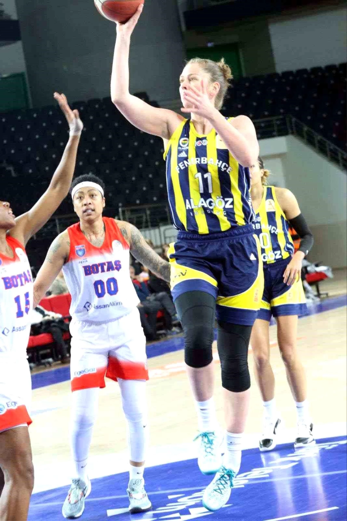 Fenerbahçe Kadınlar Basketbol Takımı Yarı Finale Yükseldi