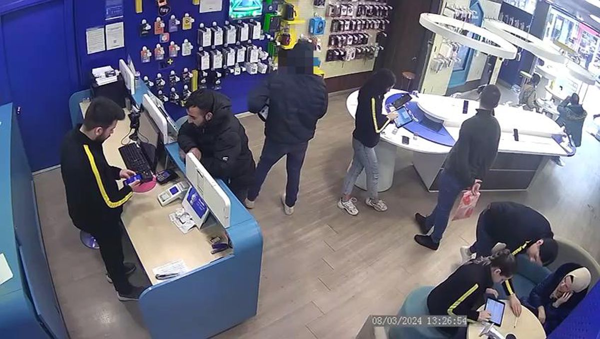 Bandırma\'da Kablosuz Kulaklık Çalan Şüpheli Tutuklandı
