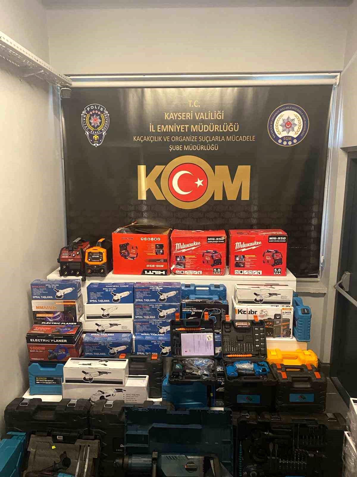 Kayseri\'de Kaçakçılık Operasyonu: 23 Kişi Yakalandı