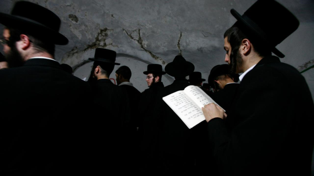 Netanyahu, Ultra Ortodoks Yahudileri askerlikten muaf tutan yasanın kabul edilmemesi halinde hükümetin dağılabileceğini söyledi