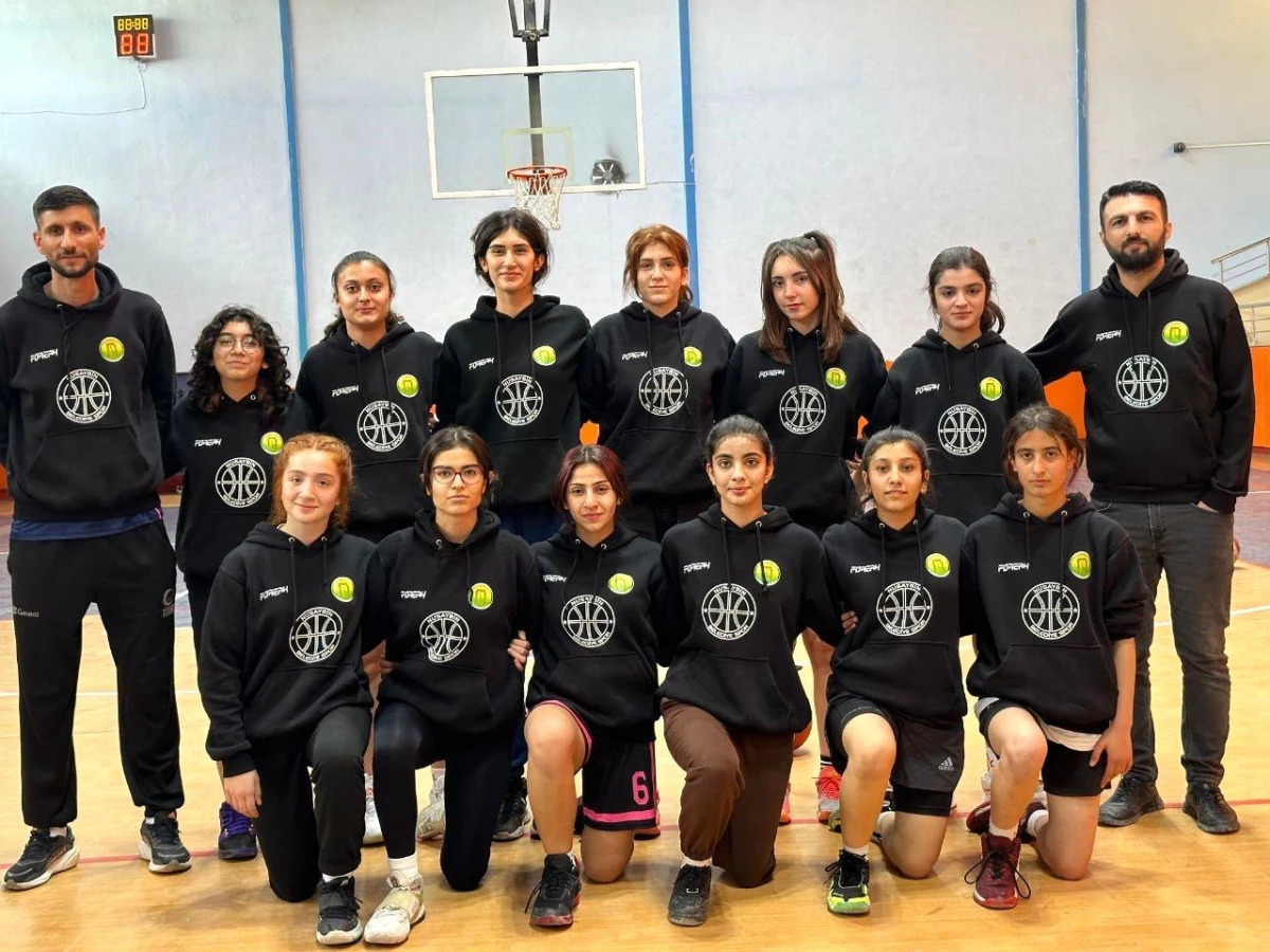 Nusaybin Belediyesi U16 Genç Kız Basketbol Takımı Türkiye Yarı Finalleri\'ne gidiyor