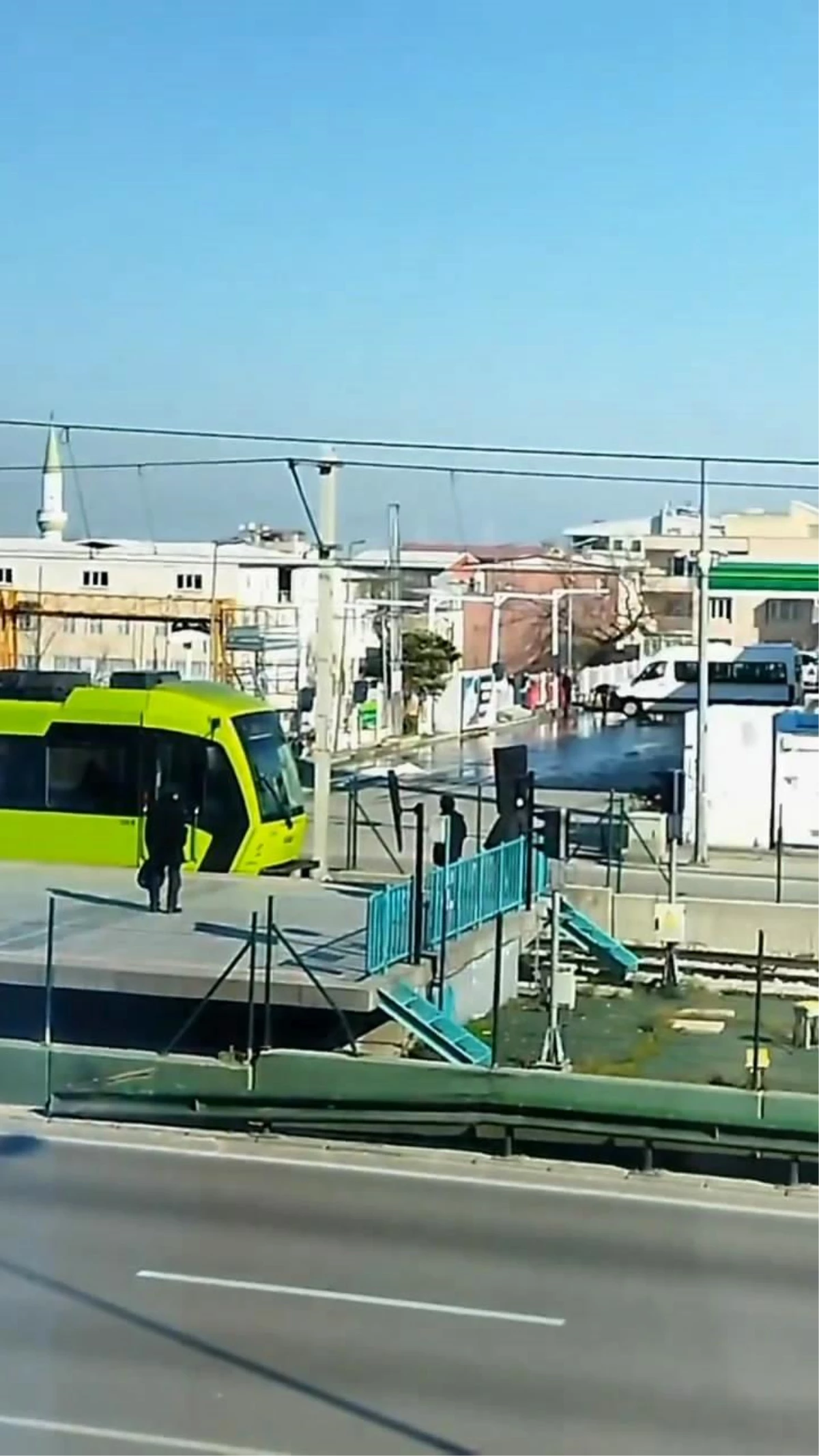 Bursa\'da Horoz Metro Raylarına Girdi, Seferler Aksadı