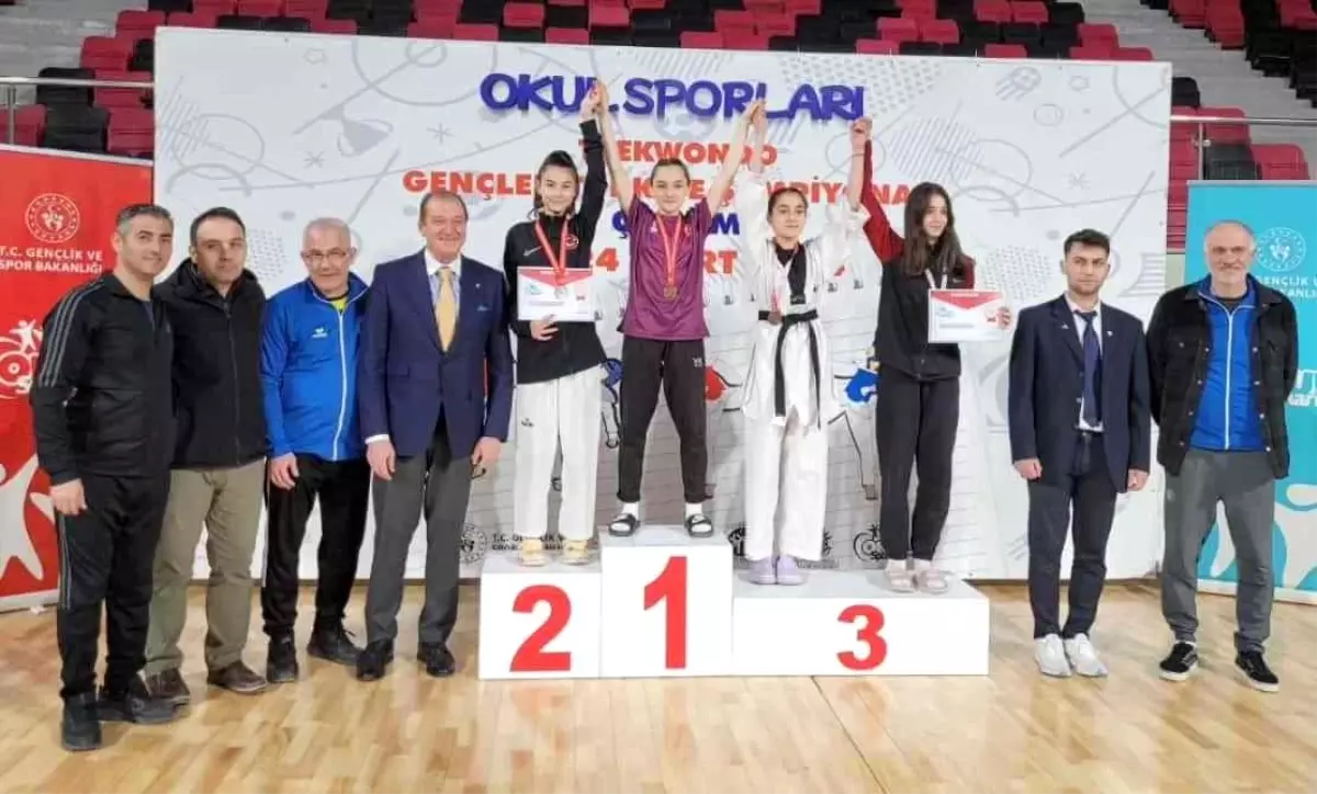 Düzceli sporcular Taekwondo Türkiye finallerinde başarı elde etti