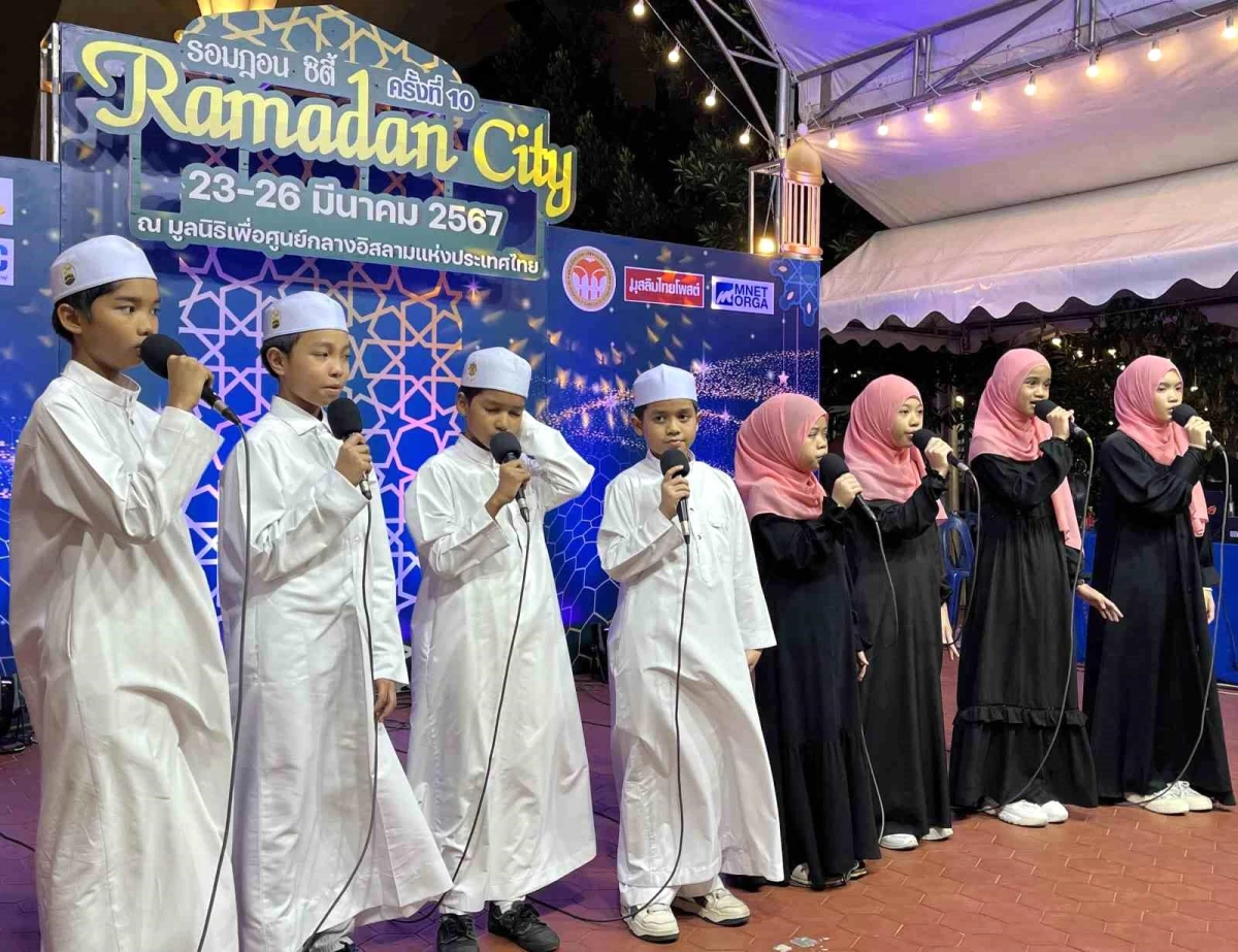 Taylandlı Müslümanlar Ramazan Şehri\'nde İftar Etkinliğinde Buluştu