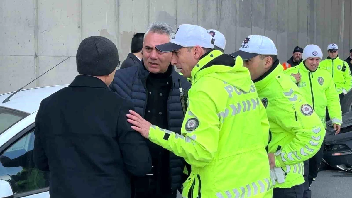 TEM Otoyolu Seyrantepe Mevkiinde Kaza: Trafikte Yoğunluk Oluştu