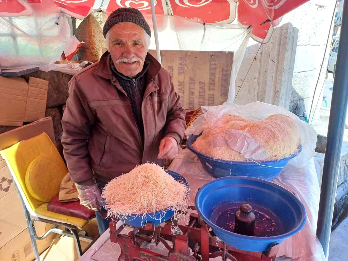 Yozgat\'ta Kadayıf Ustası Dededen Kalma Mesleğini Yaşatıyor