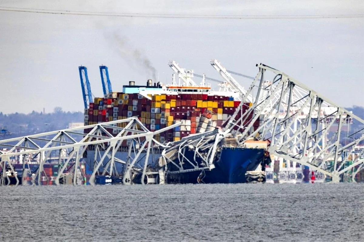 Dali isimli kargo gemisi Baltimore\'da köprüyü yıktıktan sonra Antwerp Limanı\'nda da bir kazaya karışmış