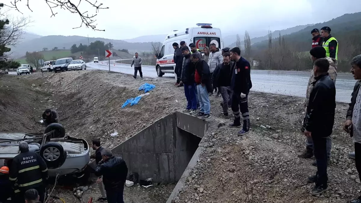 Bolu\'da Tepetaklak Olan Otomobil Kazasında 2 Kişi Hayatını Kaybetti