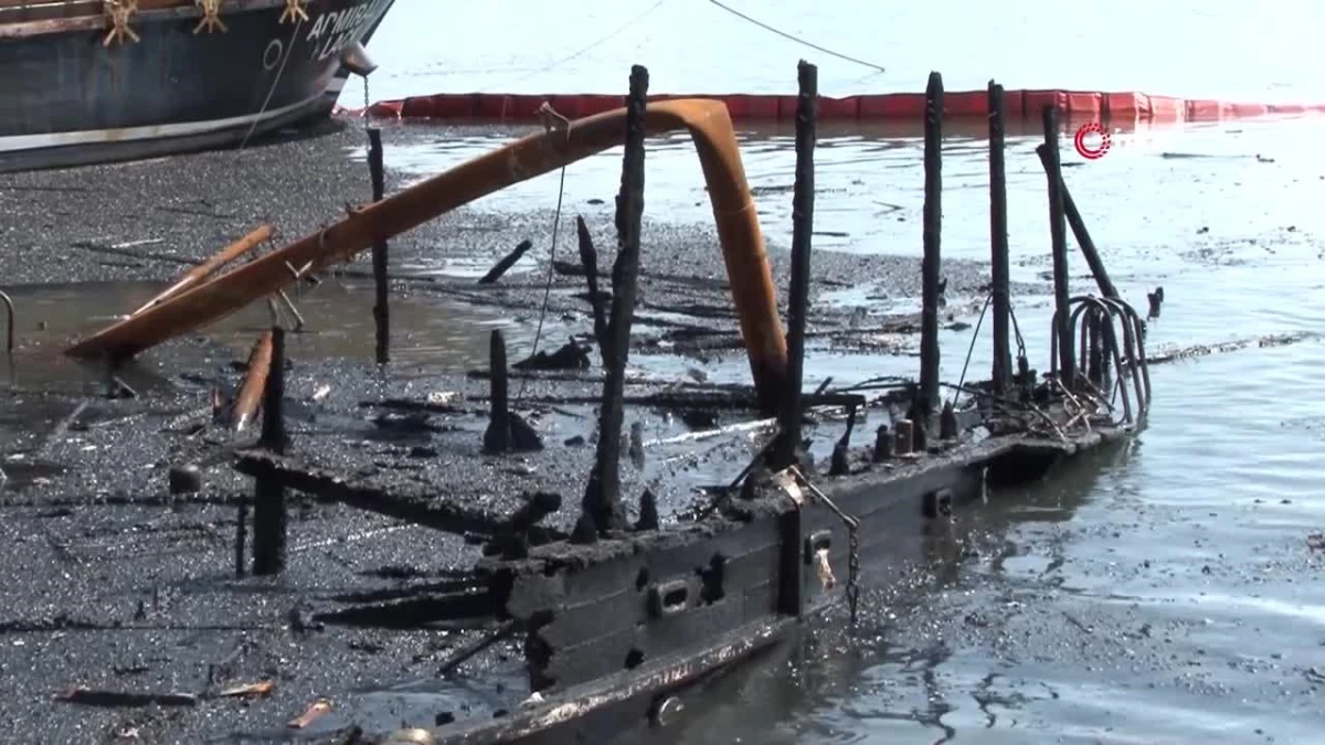 Alanya\'da yanarak batan teknenin parçaları yüzeye çıkartıldı