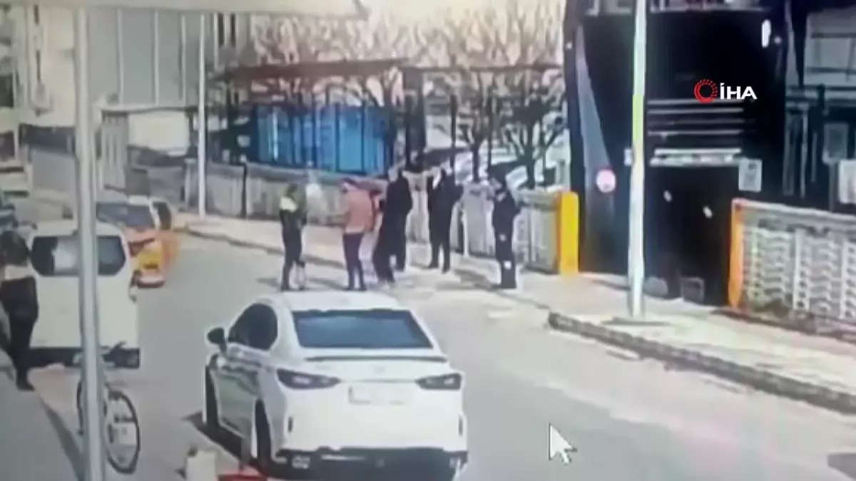 Bakan Yerlikaya: Polise fiili mukavemette bulunan 3 şahıs gözaltına alındı