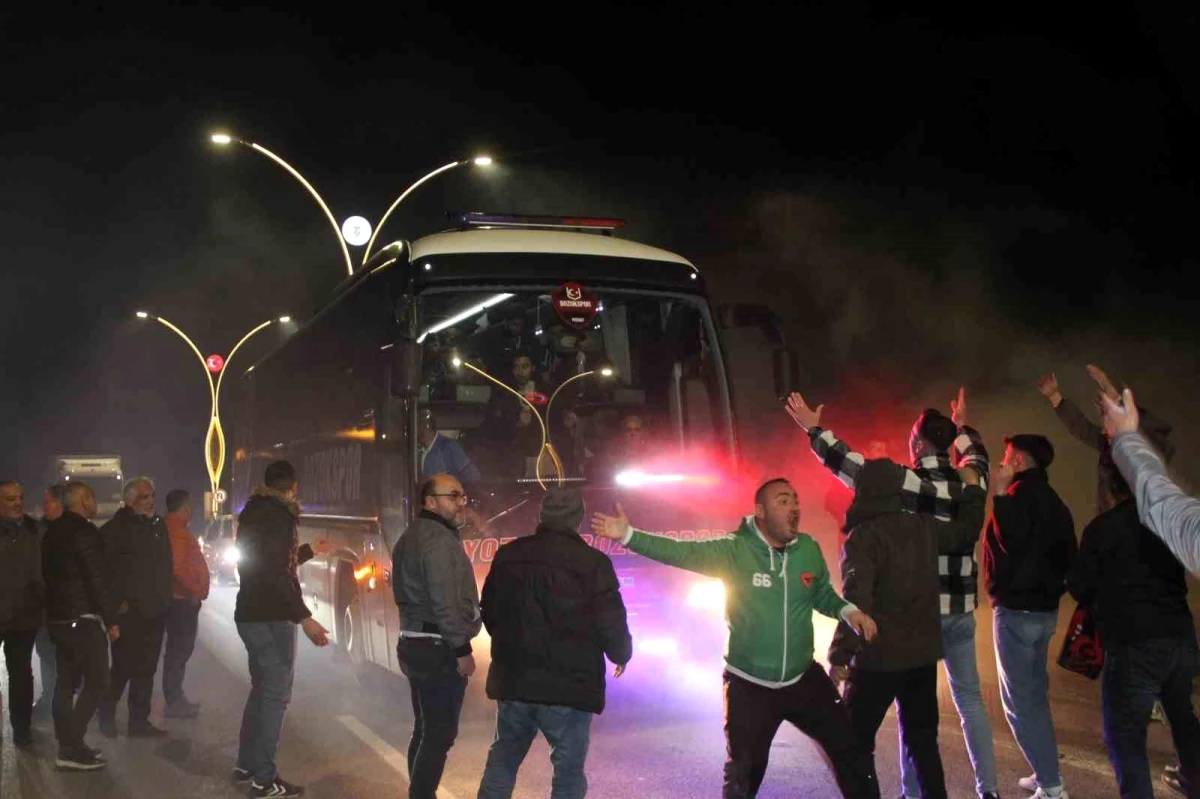 Yozgat Belediyesi Bozokspor Şampiyonluk Kutlamalarıyla Karşılandı