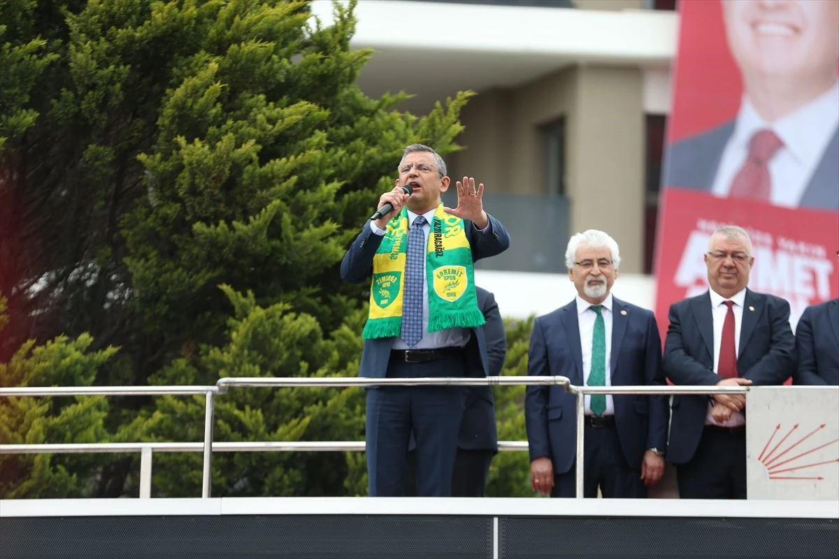 CHP Genel Başkanı Özgür Özel: \'Biz herkesin yanındayız\'
