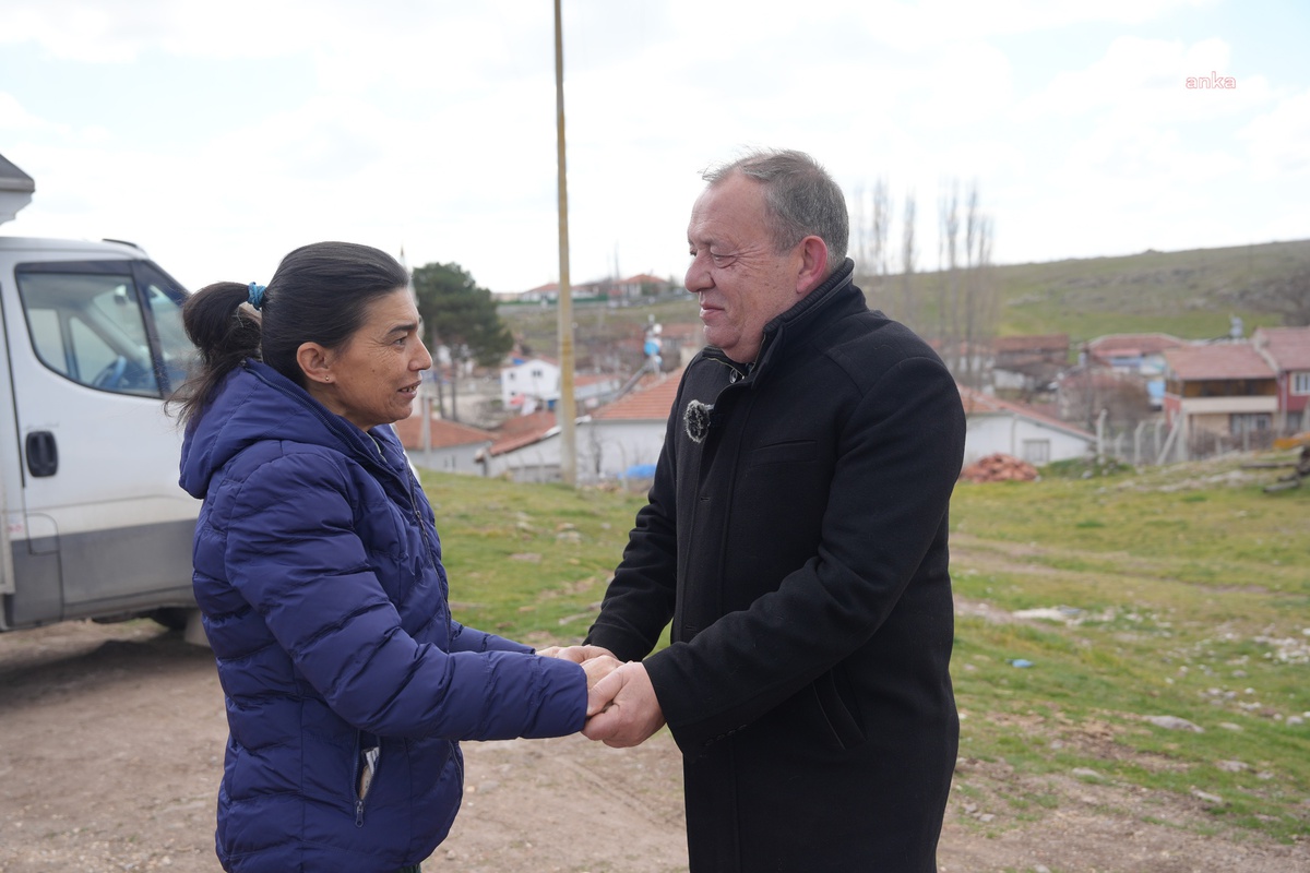 Yangında evini ve hayvanlarını kaybeden anne-kıza destek